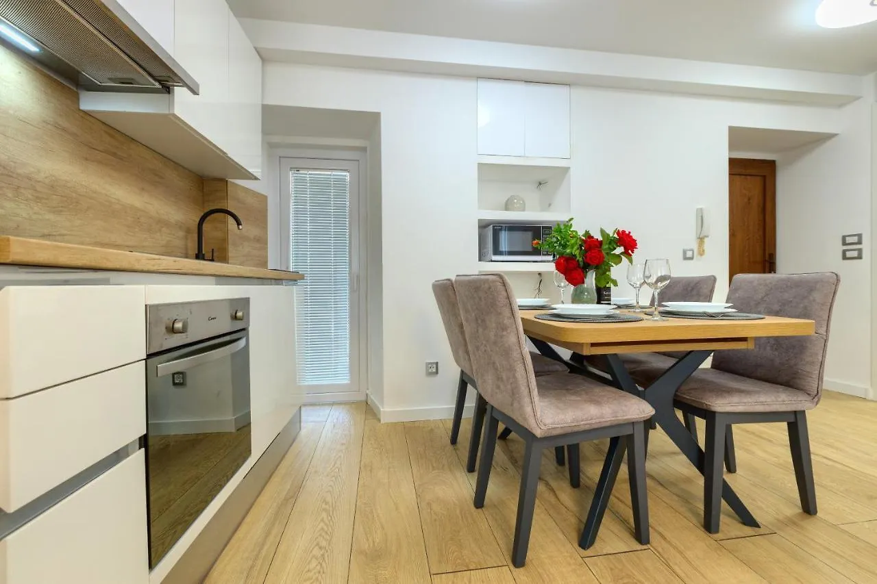 Apartment Tale - Brand New Apartment In Pula'S Old Town, With Free Netflix And Wi-Fi  Pula