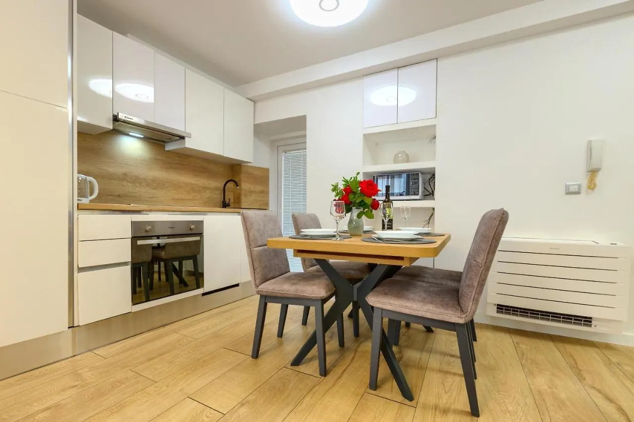 Apartment Tale - Brand New Apartment In Pula'S Old Town, With Free Netflix And Wi-Fi Pula