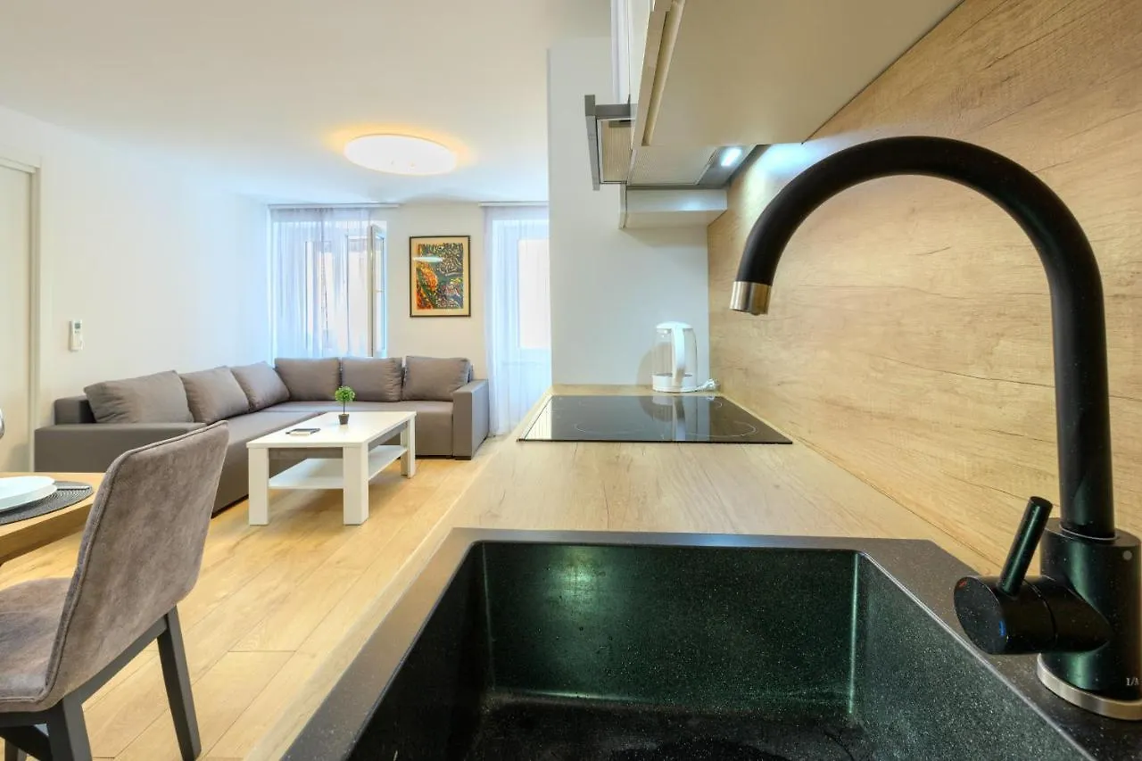 Apartment Tale - Brand New Apartment In Pula'S Old Town, With Free Netflix And Wi-Fi 0*, Pula Croatia