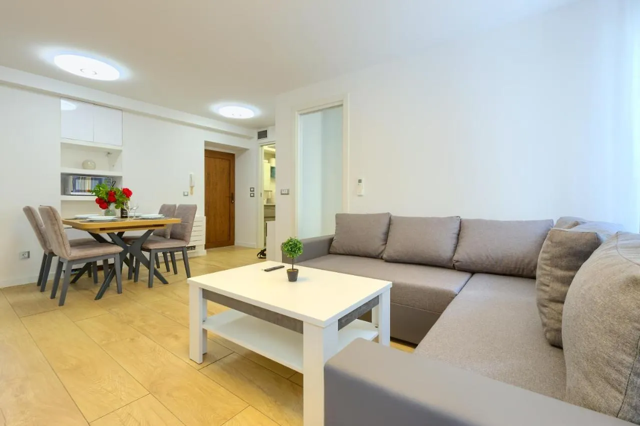 Apartment Tale - Brand New Apartment In Pula'S Old Town, With Free Netflix And Wi-Fi 0*, Pula
